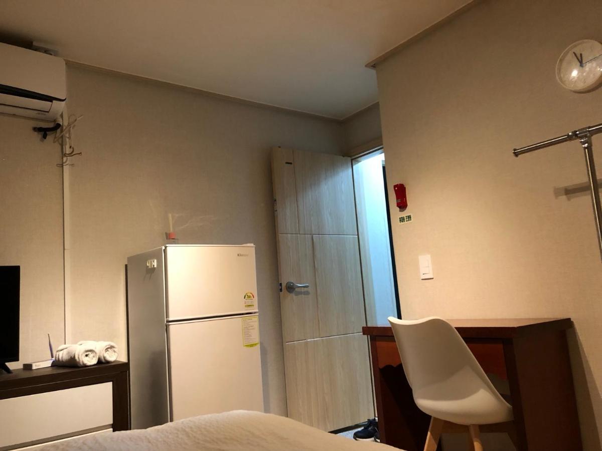 Rich House Dongdaemun Hostel โซล ภายนอก รูปภาพ